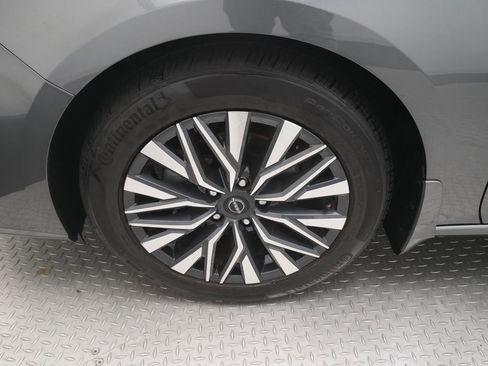 Certified 2024 Nissan Altima 2.5 SV FWD image 25