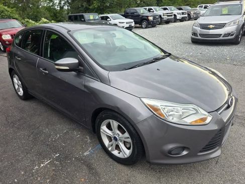 Used 2014 Ford Focus SE FWD image 3