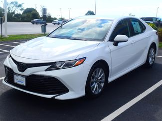 Used 2020 Toyota Camry LE image 1