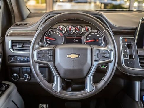 Used 2021 Chevrolet Suburban LT image 26