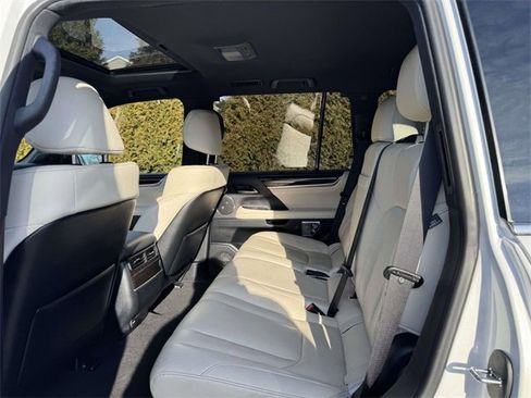 Used 2020 Lexus LX 570 4WD w/ 3rd Row & Luxury Pkg image 10