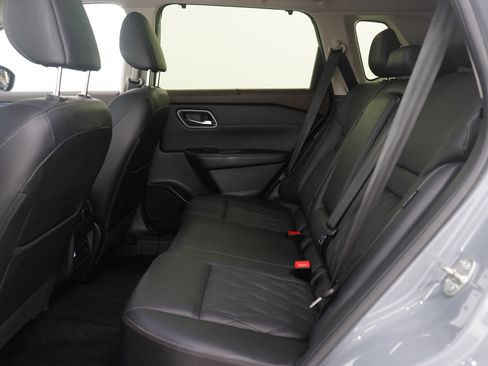 Used 2023 Nissan Rogue Platinum w/ Platinum Premium Package image 15