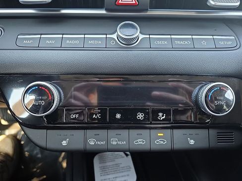 New 2026 Hyundai Elantra Limited FWD image 29