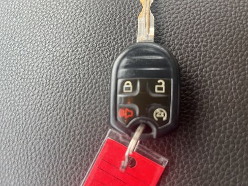 Used 2014 Ford F250 Lariat w/ Lariat Interior Package image 29