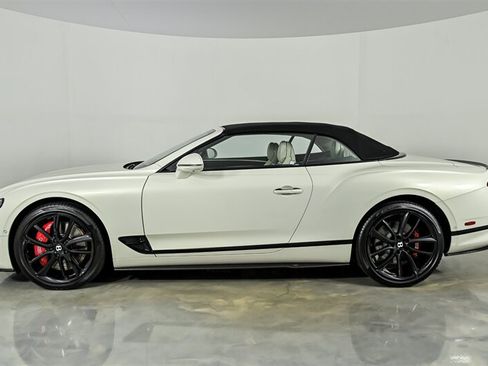 Used 2022 Bentley Continental GT AWD/4WD image 17