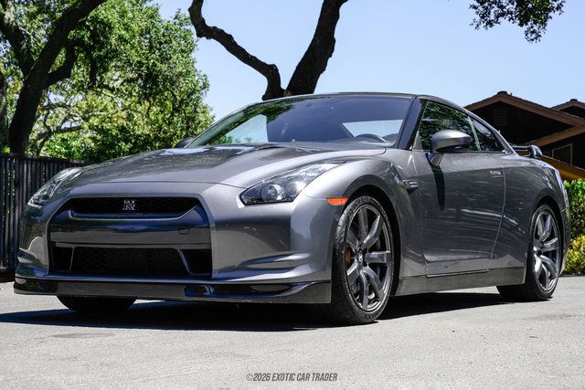 Used 2011 Nissan GT-R Premium AWD/4WD image 14