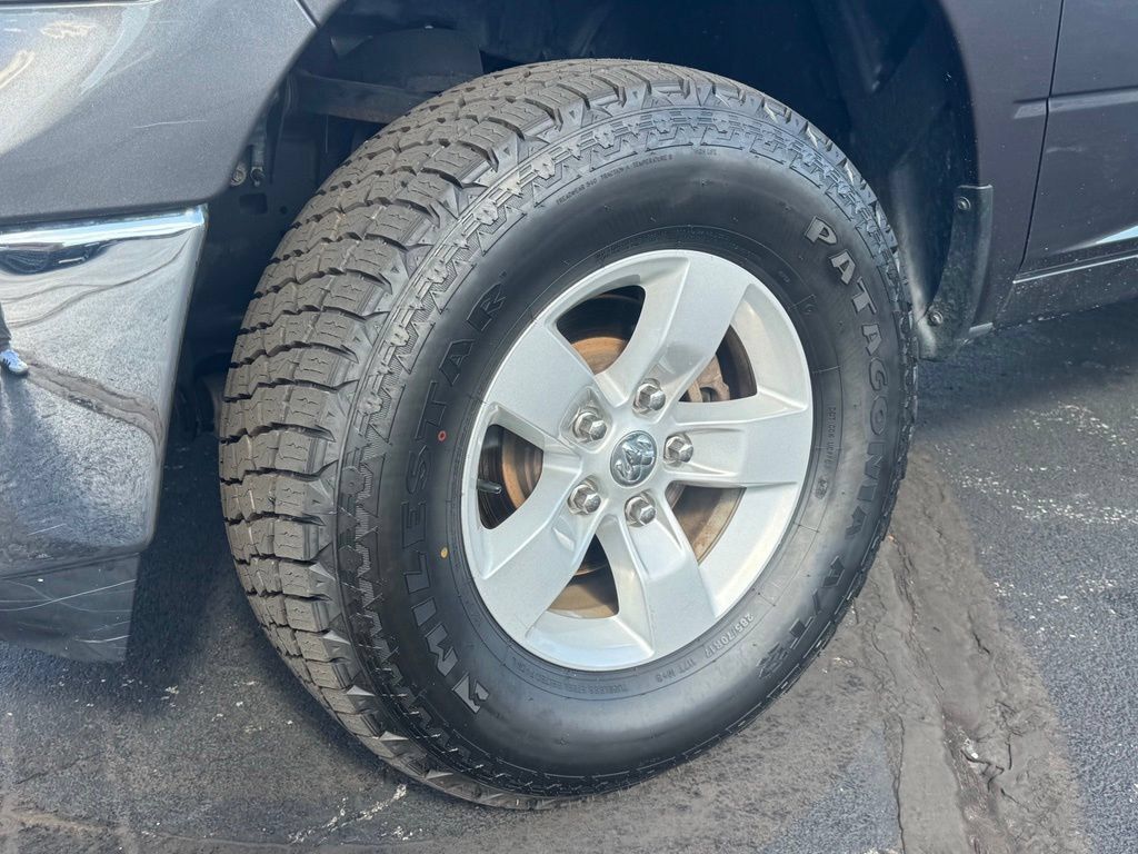 Used 2019 RAM 1500 Classic SLT w/ Luxury Group AWD/4WD image 29