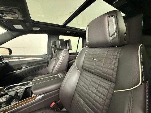Certified 2026 Cadillac Escalade Platinum Sport w/ LPO, ONYX Package AWD/4WD image 6