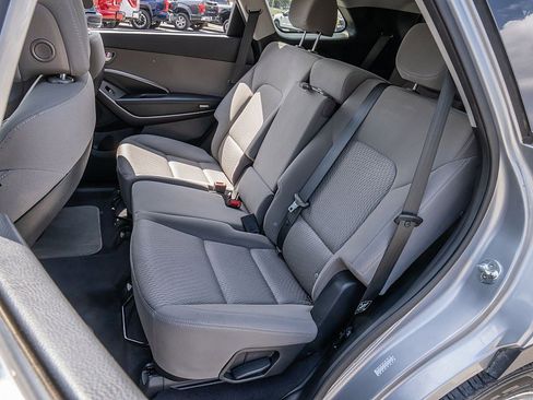 Used 2016 Hyundai Santa Fe SE image 16