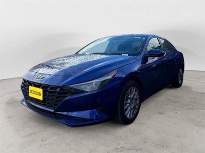 Used 2022 Hyundai Elantra SEL w/ Cargo Package