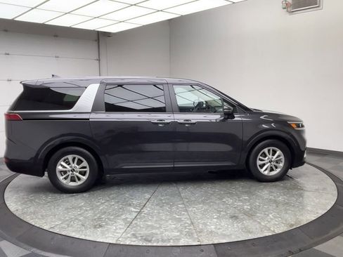 Used 2024 Kia Carnival LX FWD image 38
