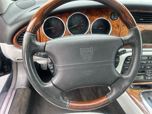 Used 2003 Jaguar XK8 Convertible RWD image 11