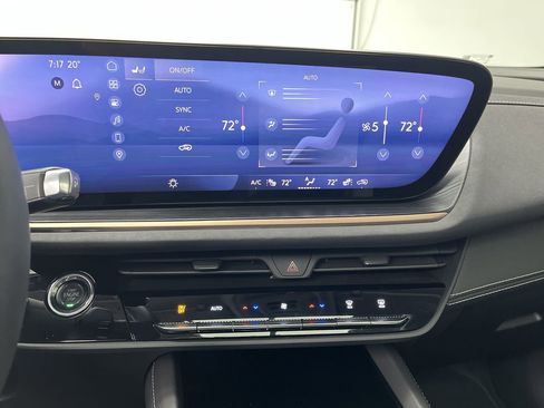 Certified 2025 Buick Envision Sport Touring image 20