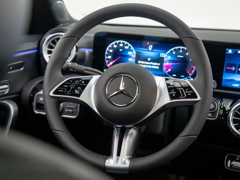 New 2026 Mercedes-Benz CLA 250 4MATIC image 11