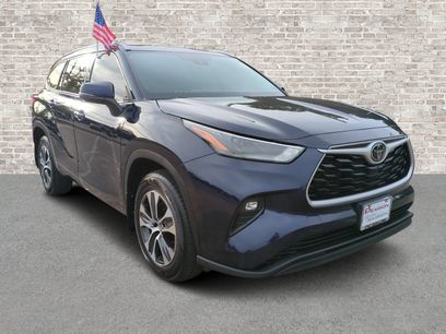 Used 2022 Toyota Highlander XLE