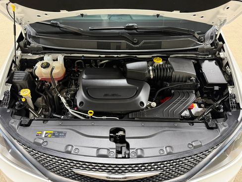 Used 2022 Chrysler Voyager LX w/ Fleet Security Group FWD image 53
