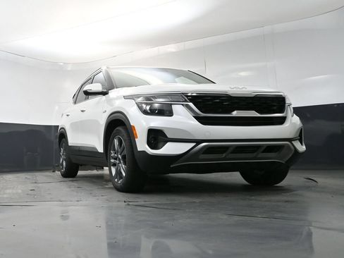 Used 2022 Kia Seltos S AWD/4WD image 25