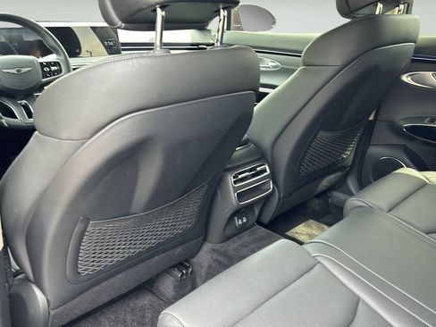 Certified 2026 Genesis GV70 2.5T AWD/4WD image 17