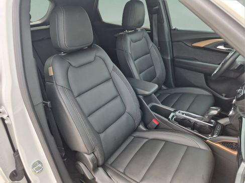 Used 2023 Chevrolet TrailBlazer ACTIV w/ Sun and Liftgate Package AWD/4WD image 17
