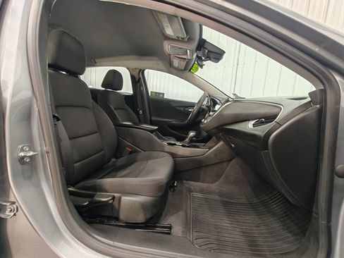 Used 2023 Chevrolet Malibu LS FWD image 19