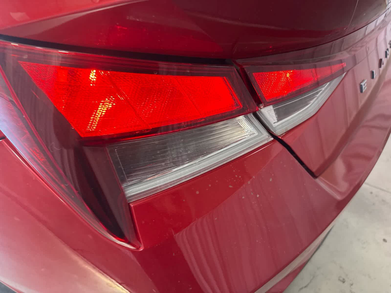 Used 2022 Hyundai Elantra SEL FWD image 12