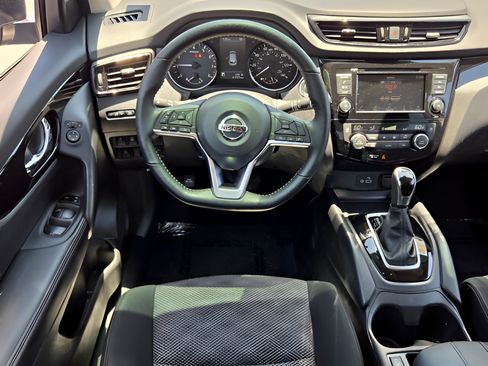 Used 2022 Nissan Rogue Sport SV AWD/4WD image 10
