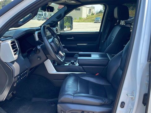 Used 2025 Toyota Tundra Platinum AWD/4WD image 8