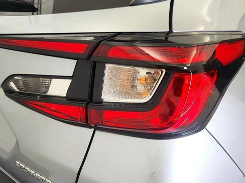 Used 2024 Subaru Crosstrek 2.5i Limited AWD/4WD image 32