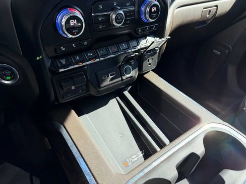 Certified 2023 GMC Sierra 2500 Denali w/ Denali Ultimate Package AWD/4WD image 30