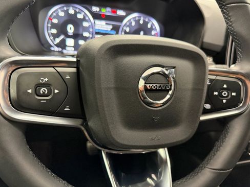 Used 2022 Volvo XC40 T5 R-Design w/ Climate Package AWD/4WD image 18