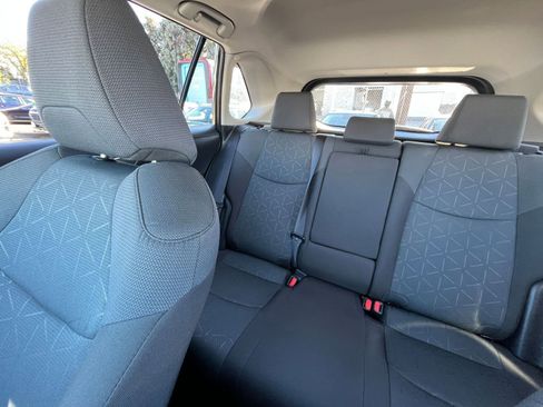 Used 2025 Toyota RAV4 XLE image 40