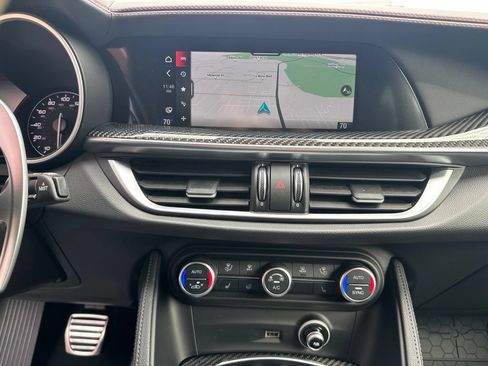 Used 2023 Alfa Romeo Stelvio Estrema AWD/4WD image 43