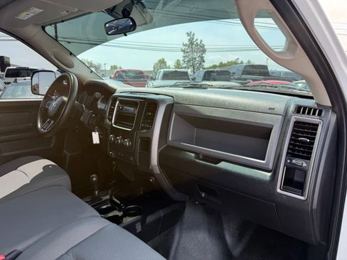 Used 2013 RAM 2500 Tradesman w/ Chrome Appearance Group image 15