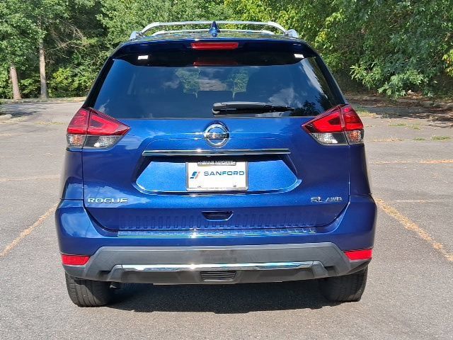 Used 2017 Nissan Rogue SL w/ SL Premium Package AWD/4WD image 4