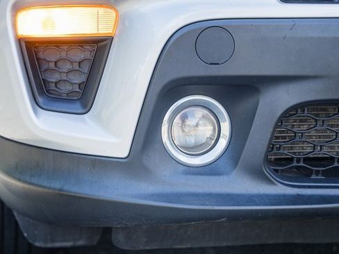 Used 2020 Jeep Renegade Latitude w/ UConnect 8.4 Nav Group image 22