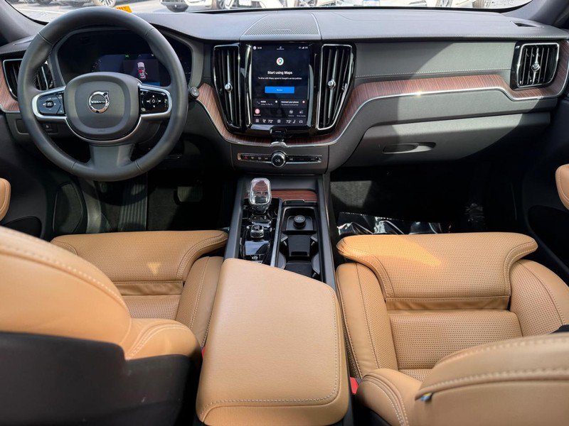 Used 2024 Volvo XC60 T8 Ultimate w/ Protection Package Premier AWD/4WD image 12