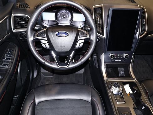 Certified 2023 Ford Edge ST-Line w/ Cargo Accessory Package image 22
