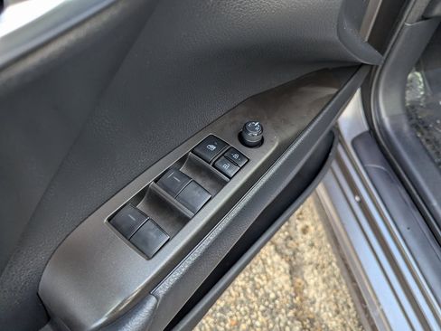 Used 2023 Toyota Camry SE image 14