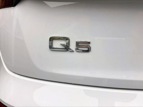 Certified 2023 Audi Q5 2.0T Premium w/ Convenience Package image 32