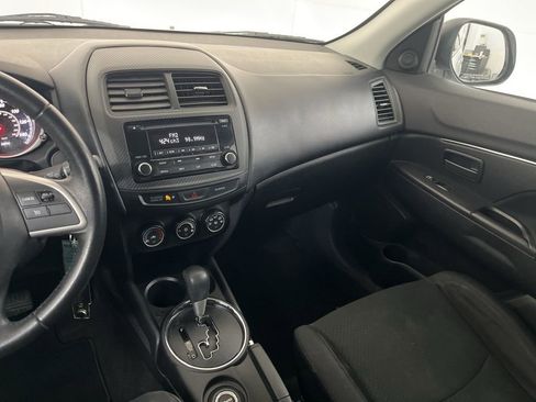 Used 2015 Mitsubishi Outlander Sport ES image 33