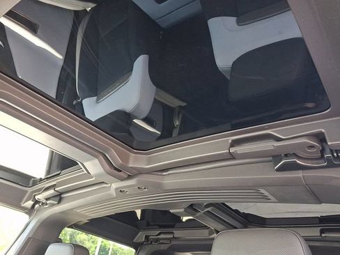 Used 2025 GMC Hummer EV 3X AWD/4WD image 18