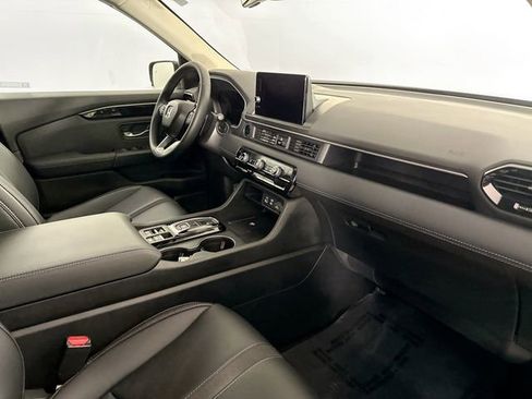 Certified 2025 Honda Pilot EX-L image 33