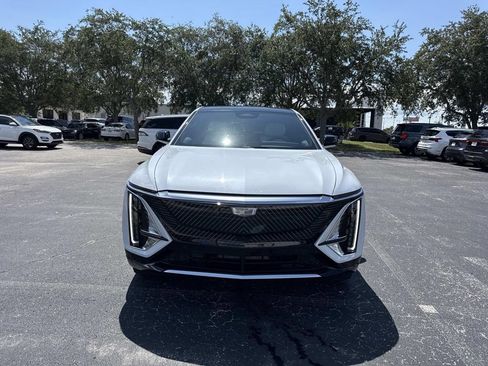 New 2026 Cadillac Lyriq Luxury RWD image 8