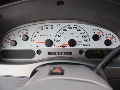 Used 2004 Ford Explorer Sport Trac XLS image 34