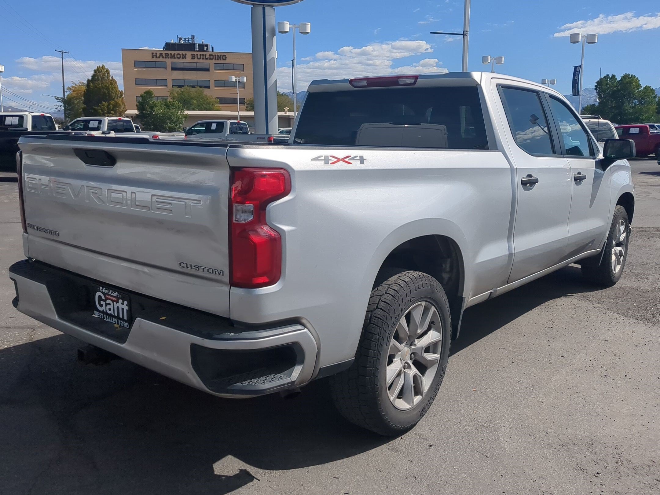 Used 2022 Chevrolet Silverado 1500 Custom w/ Safety Confidence Package AWD/4WD image 3