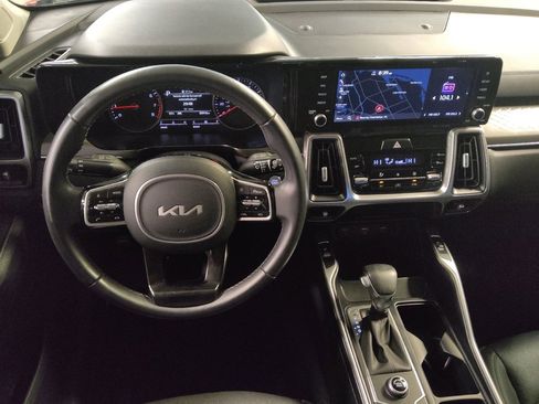 Used 2022 Kia Sorento S image 22