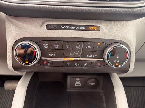 Certified 2025 Ford Escape Active w/ Cold Weather Package FWD image 21