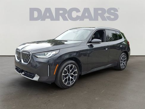 Used 2025 BMW X3 xDrive30i AWD/4WD image 3