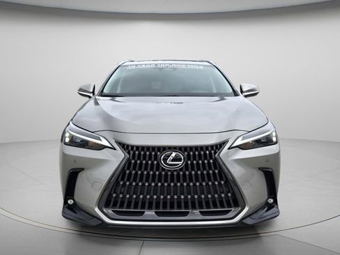 Used 2024 Lexus NX 250 FWD image 4