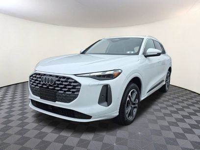 Used 2025 Audi Q5 Premium w/ Convenience Package
